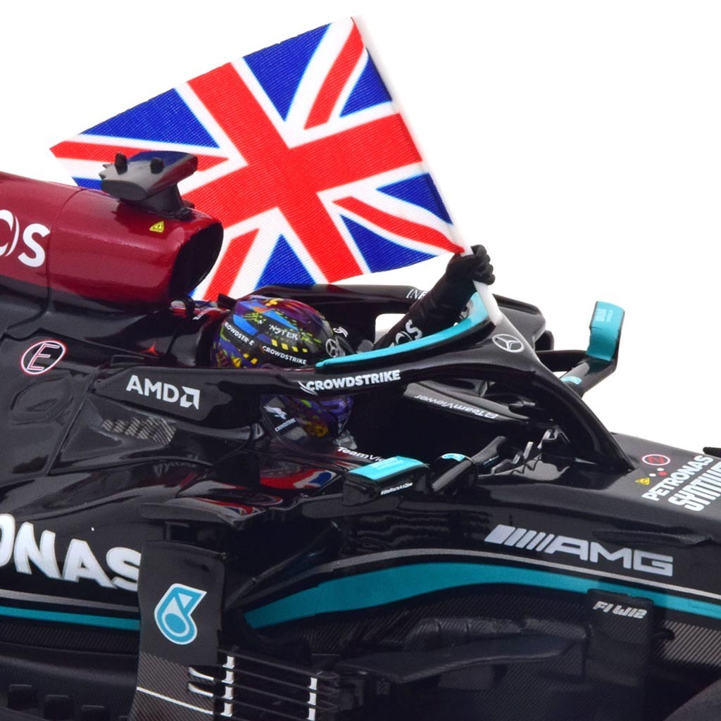 MERCEDES AMG W12 E PERFORMANCE WINNER GP GREAT BRITAIN 2021 HAMILTON WITH UNION JACK MINICHAMPS 1:18